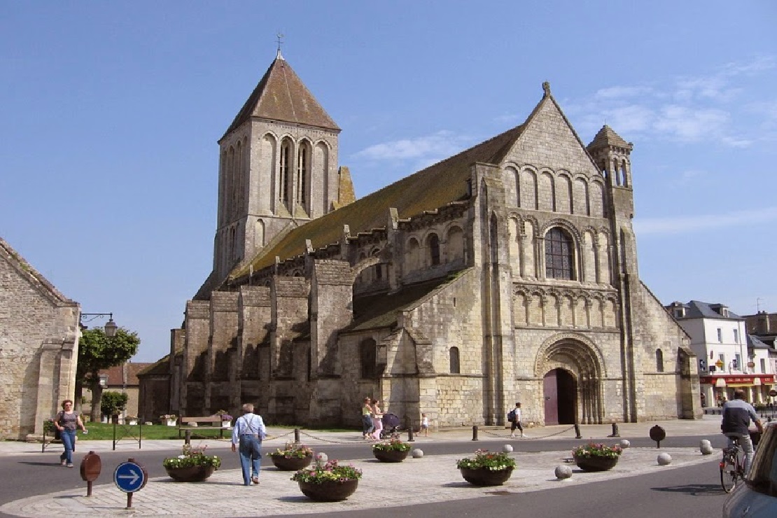 Vue extérieure de l'église de Ouistreham